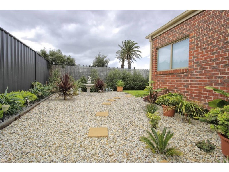 3 Coorong Place, Burnside VIC 3023