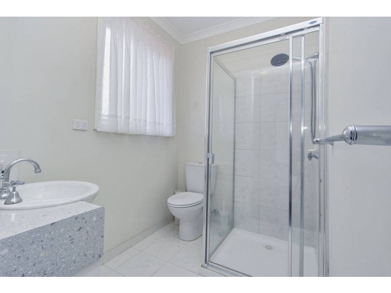 28  Gisborne Way, Caroline Springs VIC 3023