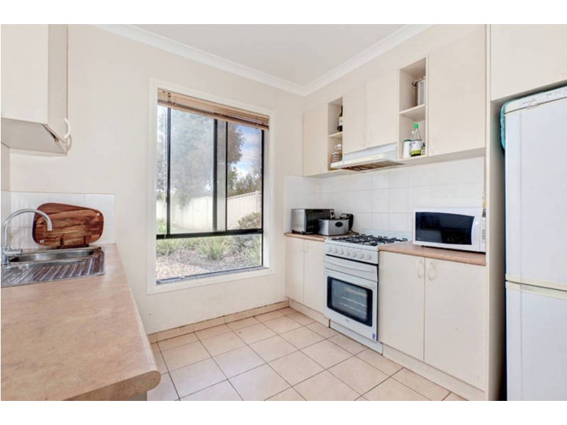 13  Stokeheath Way, Caroline Springs VIC 3023