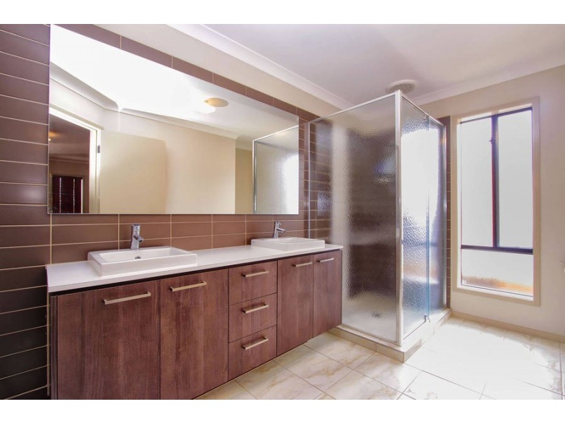 4 Highfield Road, Cairnlea VIC 3023