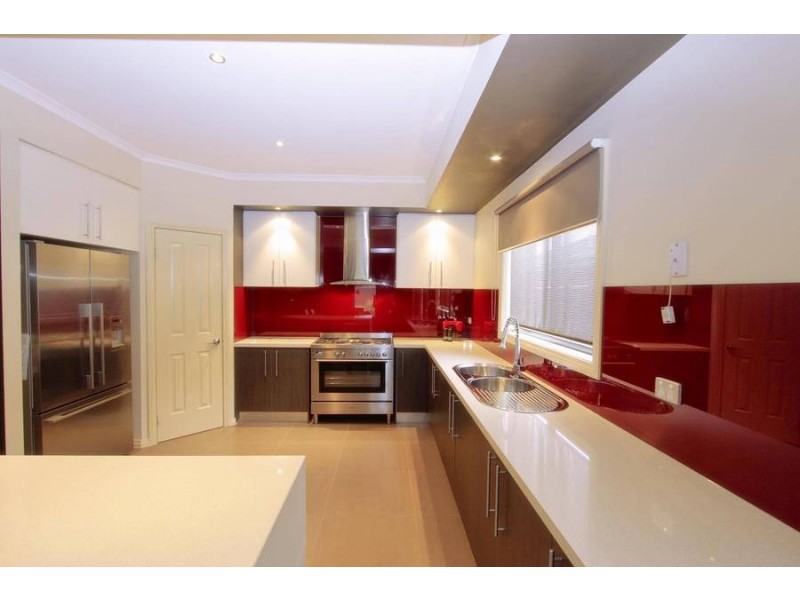 45 Duncombe Parkway, Deer Park VIC 3023