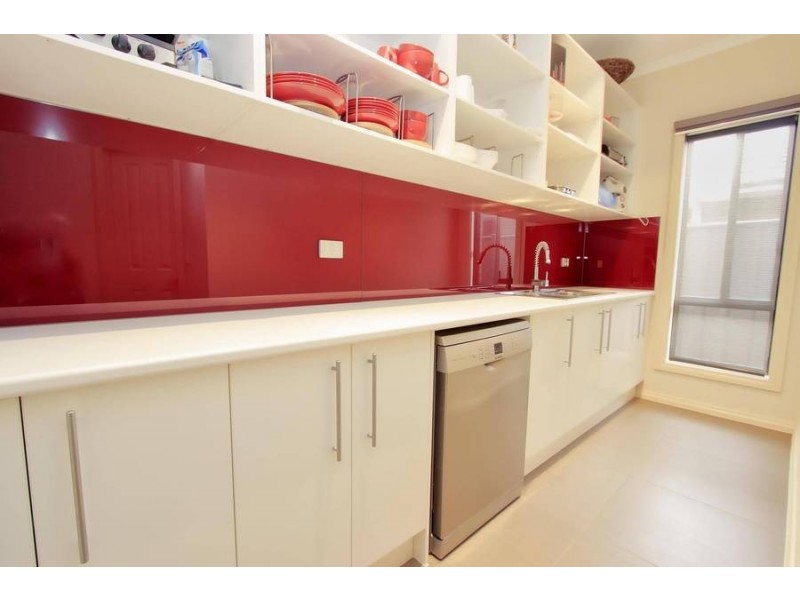 45 Duncombe Parkway, Deer Park VIC 3023