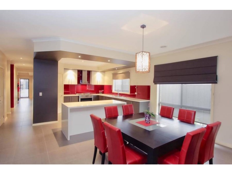 45 Duncombe Parkway, Deer Park VIC 3023