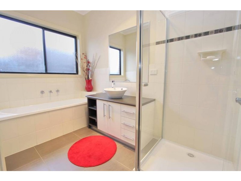 45 Duncombe Parkway, Deer Park VIC 3023