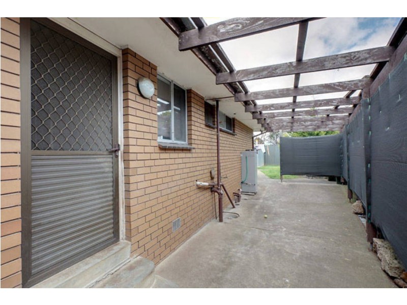 15 Eymard St, Deer Park VIC 3023