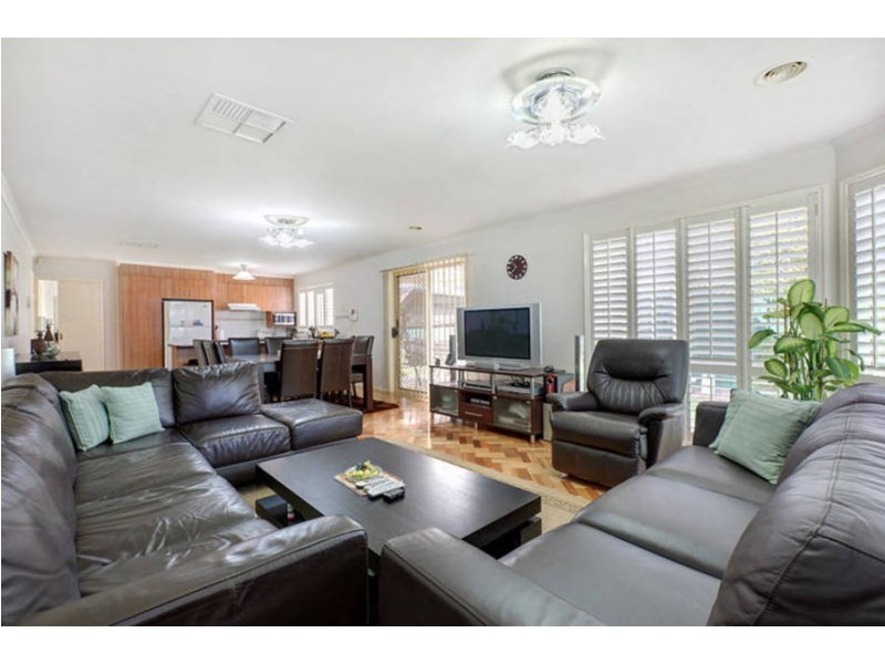 9 Fydler Avenue, Burnside VIC 3023