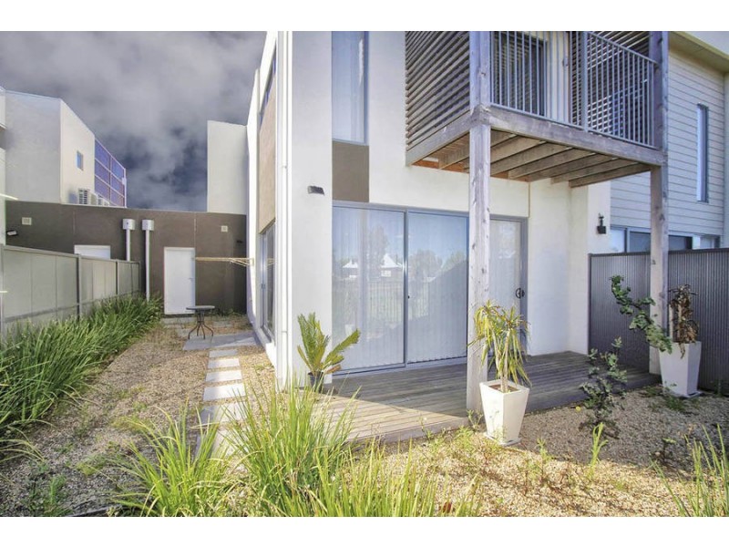 9/1 The Close, Caroline Springs VIC 3023