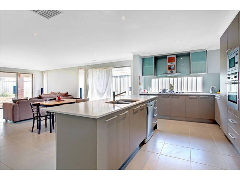 1 Bridie Street, Deer Park VIC 3023