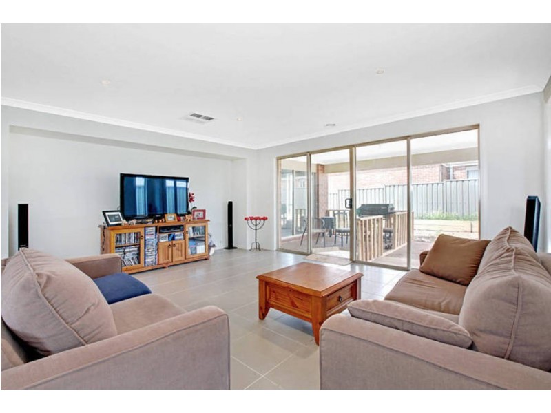 1 Bridie Street, Deer Park VIC 3023