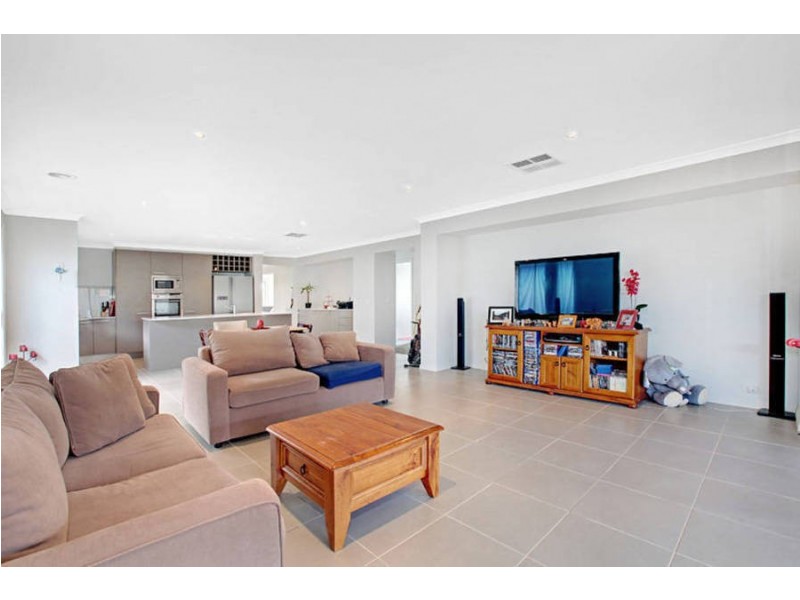 1 Bridie Street, Deer Park VIC 3023