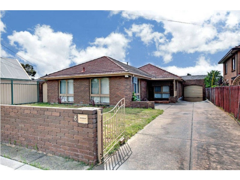 8 Revell Crescent, St Albans VIC 3021
