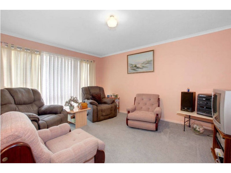 8 Perkins Grove, Burnside VIC 3023