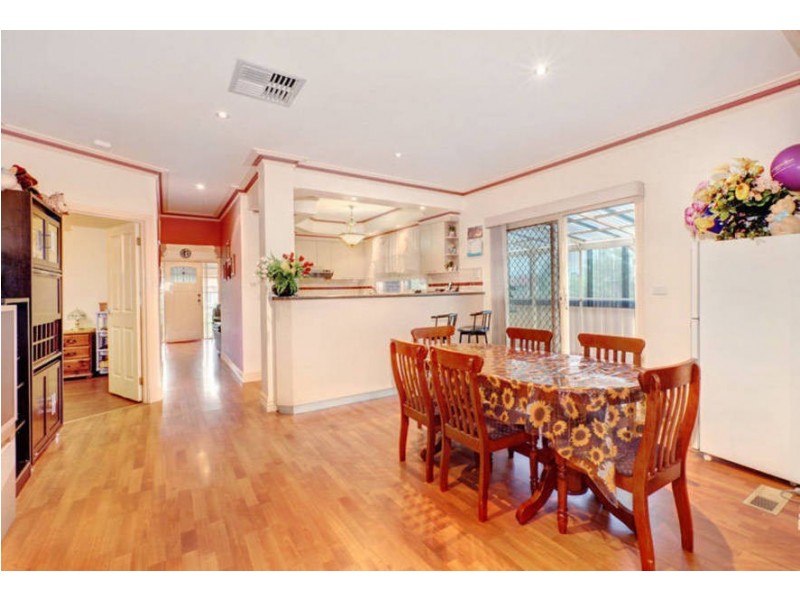 16 O’Donnell Drive, Caroline Springs VIC 3023