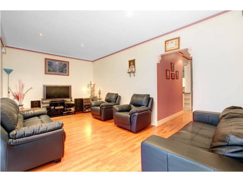 16 O’Donnell Drive, Caroline Springs VIC 3023