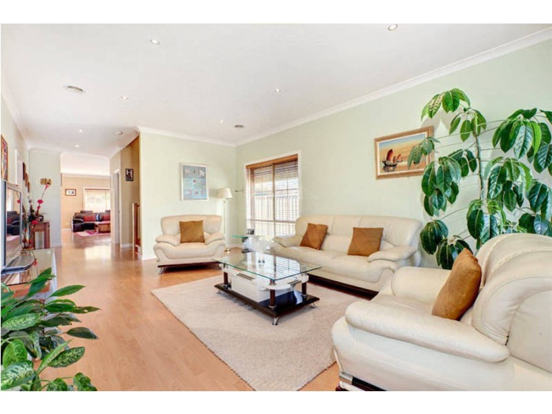 3 Colac Place, Caroline Springs VIC 3023