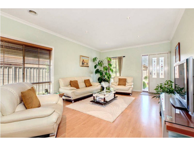 3 Colac Place, Caroline Springs VIC 3023