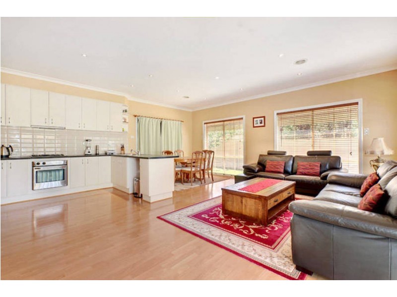 3 Colac Place, Caroline Springs VIC 3023