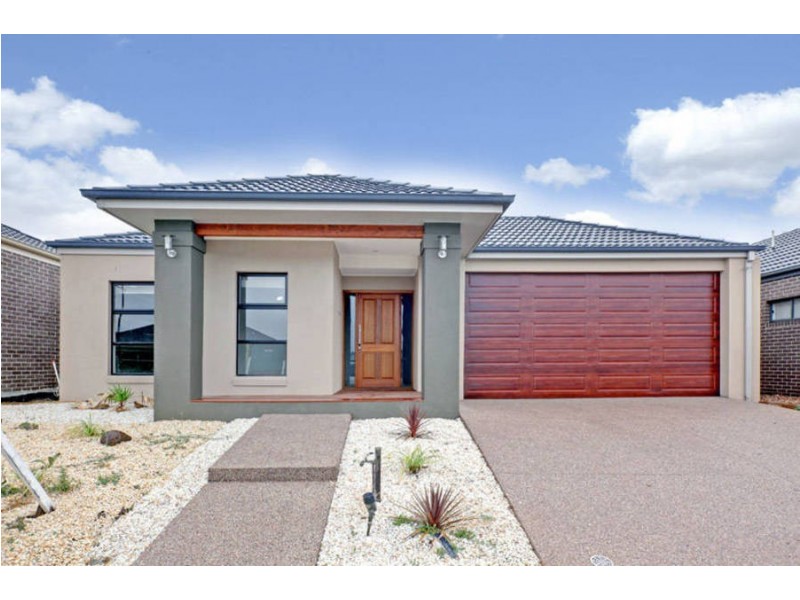 43 Daly Cct, Caroline Springs VIC 3023