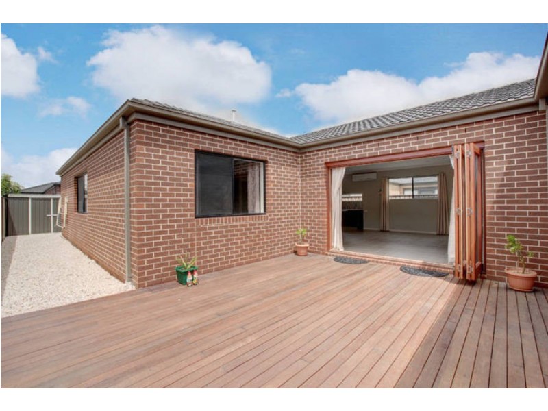 21 Redbox Crescent, Burnside Heights VIC 3023