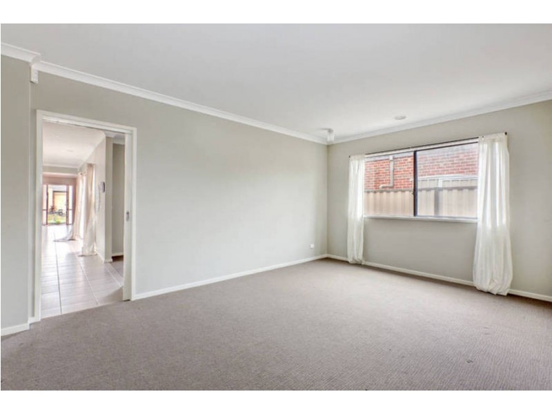 21 Redbox Crescent, Burnside Heights VIC 3023