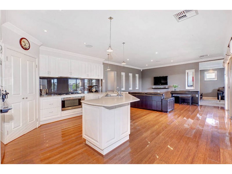 9 Domain Avenue, Burnside Heights VIC 3023