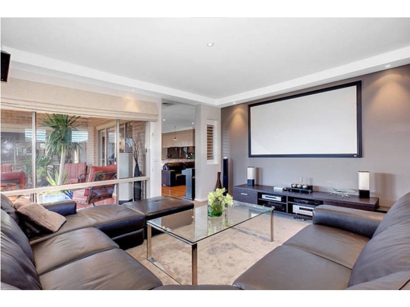 9 Domain Avenue, Burnside Heights VIC 3023