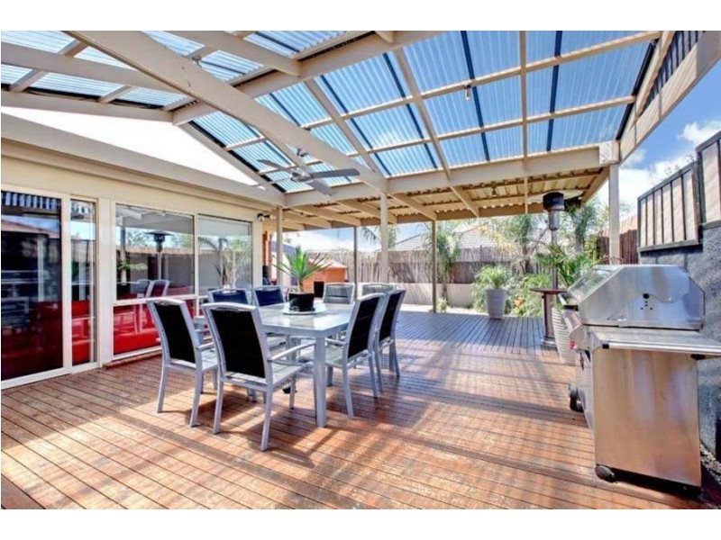 20 Bimbadeen Street, Burnside VIC 3023