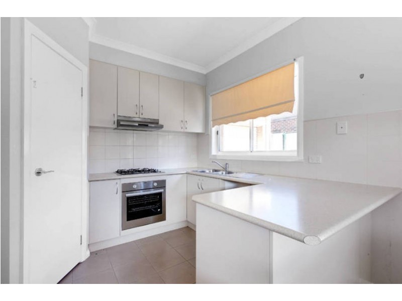 3 Hawksbury Green, Caroline Springs VIC 3023