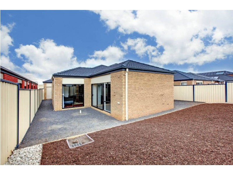 35  Manny Paul Circuit, Burnside Heights VIC 3023