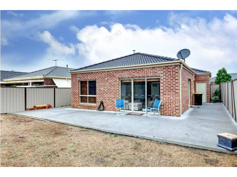 24 Inverell Street, Burnside Heights VIC 3023