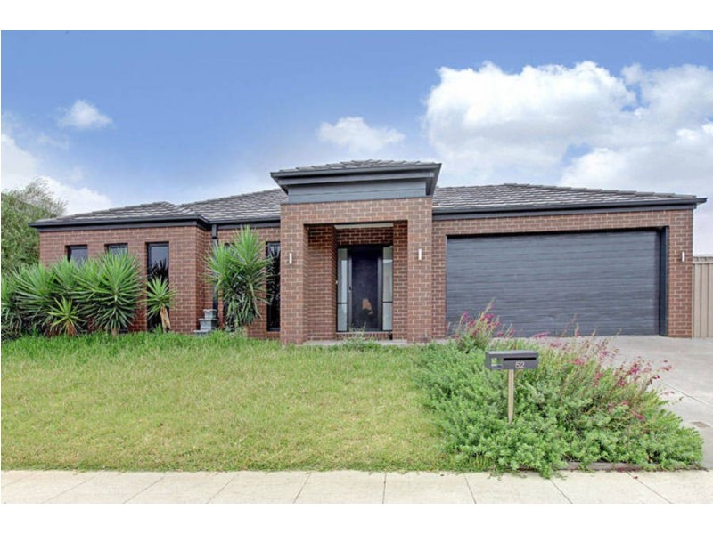 52 Barringo Way, Caroline Springs VIC 3023