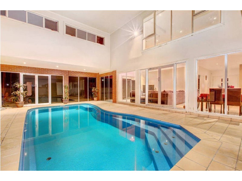 25 The Avenue, Caroline Springs VIC 3023