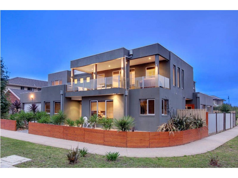 25 The Avenue, Caroline Springs VIC 3023