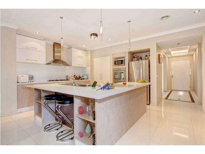 26 Woodburn Avenue, Cairnlea VIC 3023