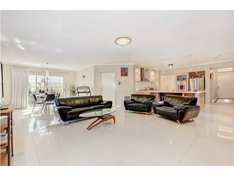 26 Woodburn Avenue, Cairnlea VIC 3023