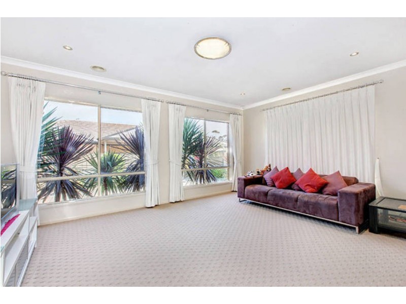 26 Woodburn Avenue, Cairnlea VIC 3023