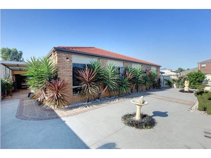 26 Woodburn Avenue, Cairnlea VIC 3023