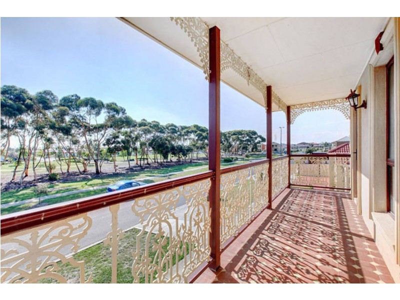 14 Longwood Avenue, Cairnlea VIC 3023