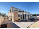 8 Kings Domain, Caroline Springs VIC 3023