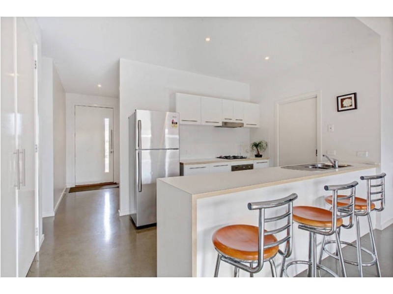 15 Cullen Terrace, Caroline Springs VIC 3023