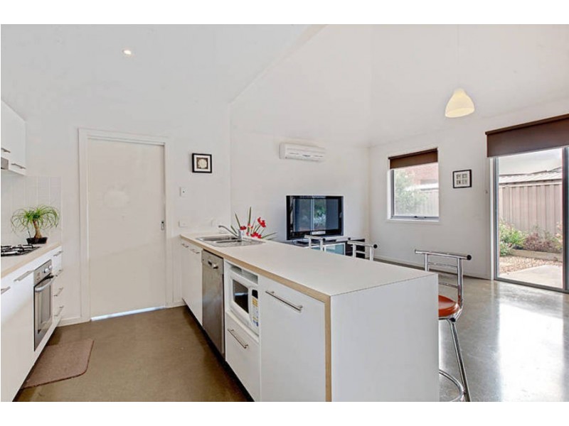 15 Cullen Terrace, Caroline Springs VIC 3023