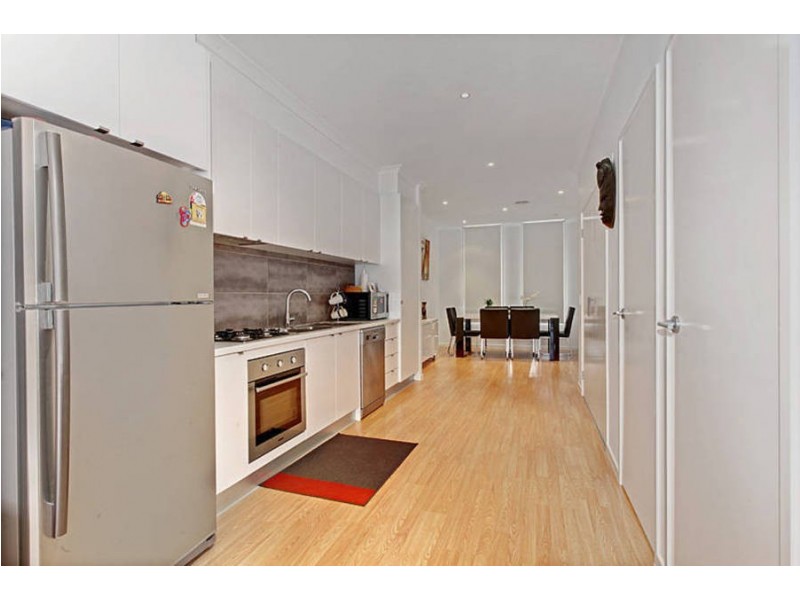 48 Broadway, Caroline Springs VIC 3023