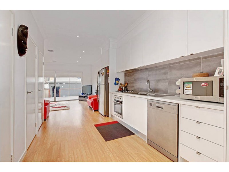 48 Broadway, Caroline Springs VIC 3023