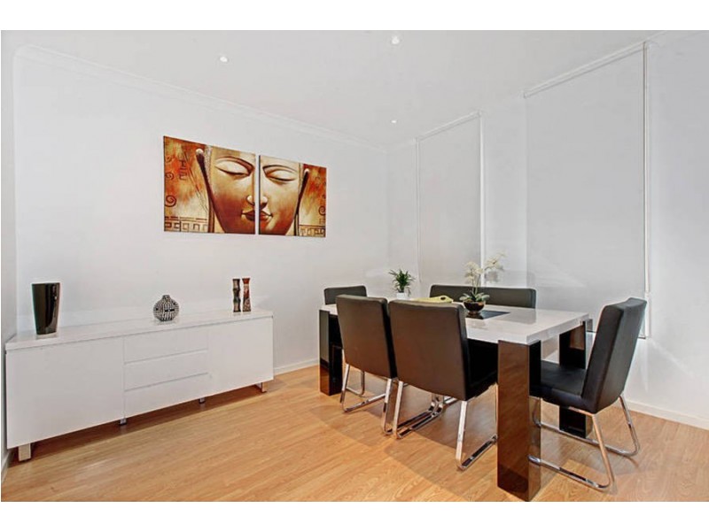 48 Broadway, Caroline Springs VIC 3023