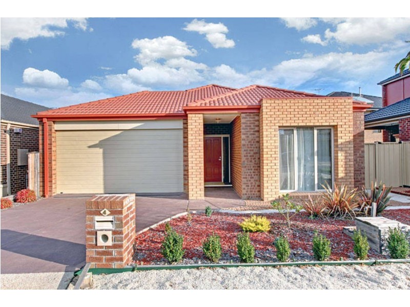 4 Elsternwick Street, Caroline Springs VIC 3023