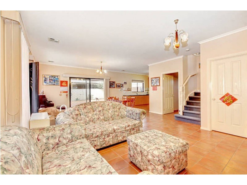 13 Holmes Way, Caroline Springs VIC 3023