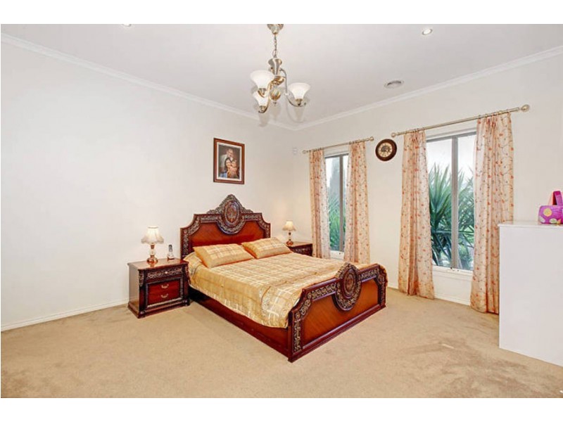 3 Darleith Terrace, Caroline Springs VIC 3023