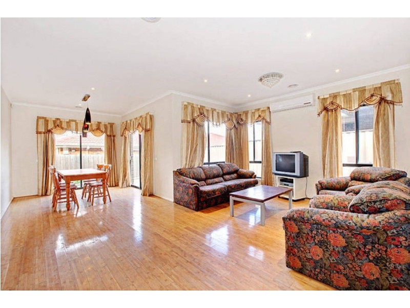 13 Waterside Drive, Burnside Heights VIC 3023
