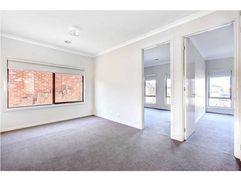 7 Peppertree Court, Caroline Springs VIC 3023