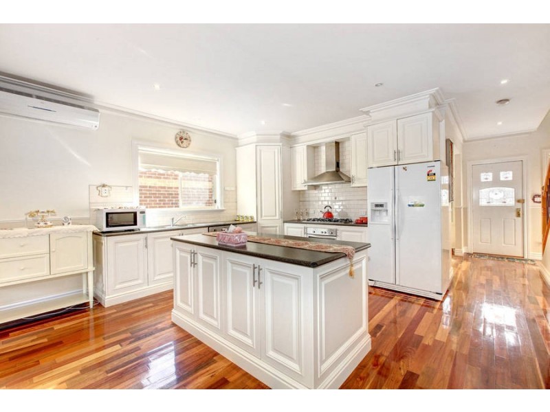23 Dickerson Way, Caroline Springs VIC 3023